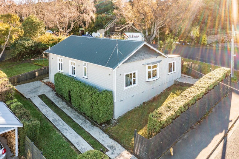 2 Ashley Street, Belleknowes, Dunedin - Carousel 1