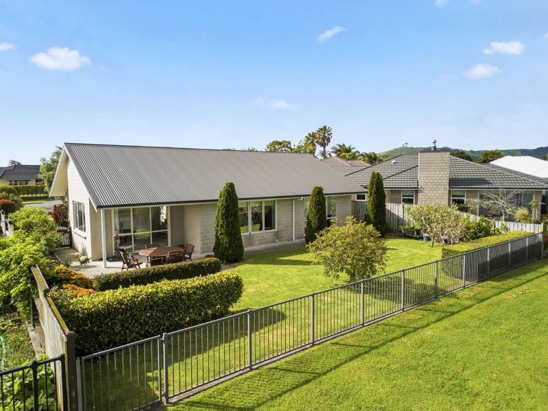 30 Tatahi Cove, Papamoa Beach, Papamoa - Carousel 2