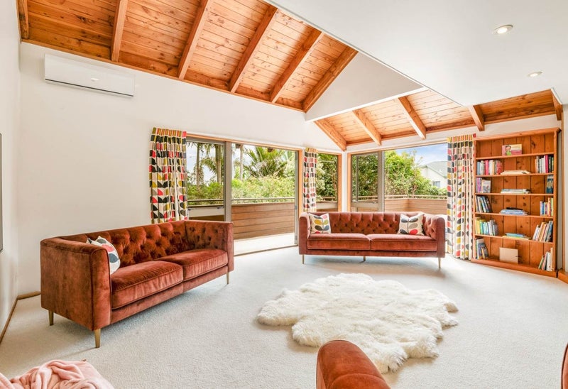 2/60 Aberdeen Road, Campbells Bay, Auckland - Carousel 2