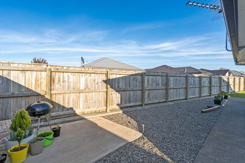 17 Maple Grove, Solway, Masterton - Carousel 16