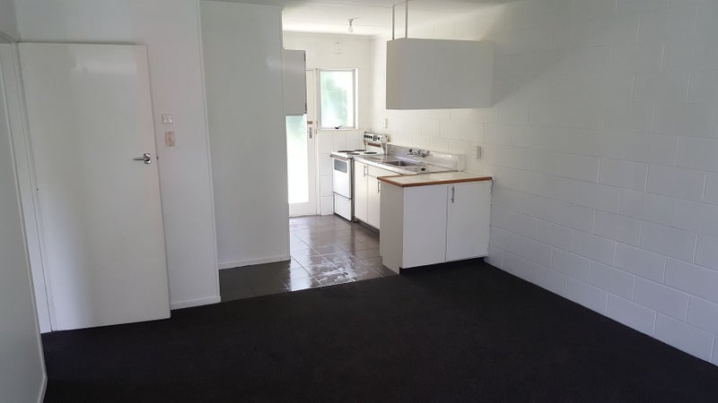 74A Pine Avenue, Melville, Hamilton - Carousel 5