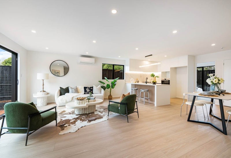 31B Kurnell Drive, Botany Downs, Auckland - Carousel 1