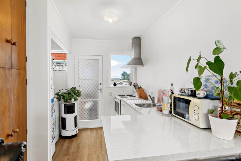 2/90 Victoria Street, Onehunga, Auckland - Carousel 2