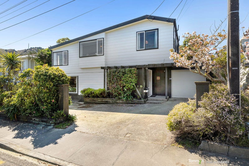 29 Lucknow Terrace, Khandallah, Wellington - Carousel 1