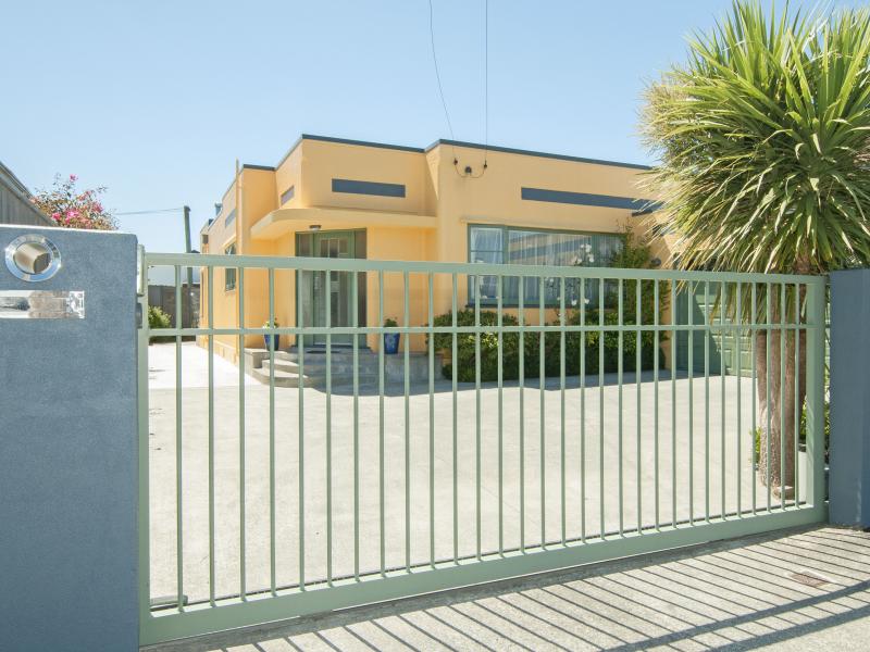 18 Anderson Grove, Epuni, Lower Hutt - Carousel 17