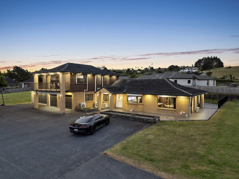 16 Notch Place, Alfriston, Auckland - Carousel 2