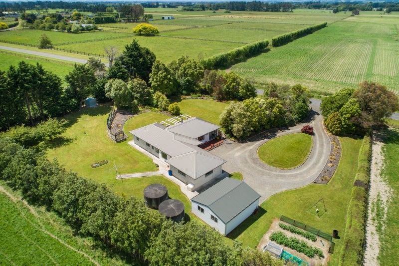 981 Roberts Line, Bunnythorpe, Palmerston North - Carousel 32