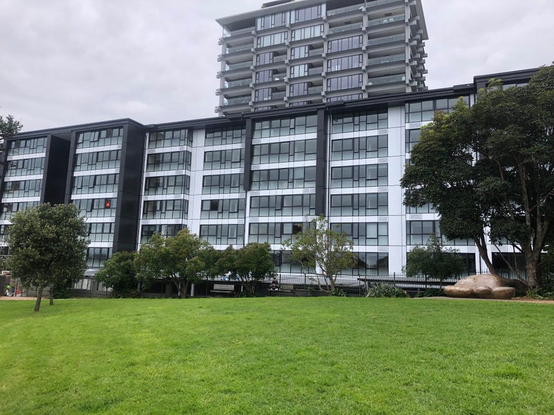 3T/16 Burton Street, Grafton, Auckland - Carousel 1