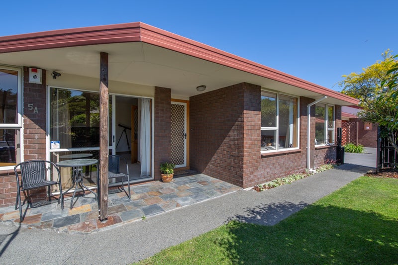 1/5 Torvill And Dean Lane, Cashmere, Christchurch - Carousel 1