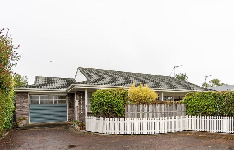 322A Cambridge Road, Hillcrest, Hamilton - Carousel 1