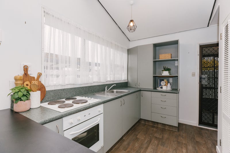 1/128 Albert Street, Terrace End, Palmerston North - Carousel 2