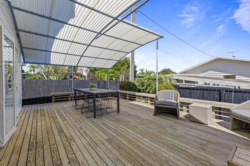 1A Gazelle Avenue, Beach Haven, Auckland - Carousel 2