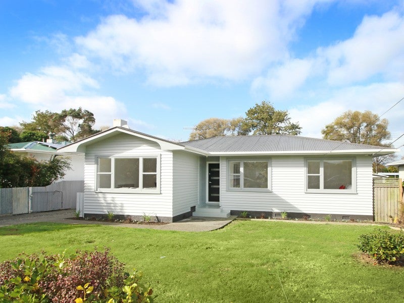 52 Duff Crescent, Highbury, Palmerston North - Carousel 1