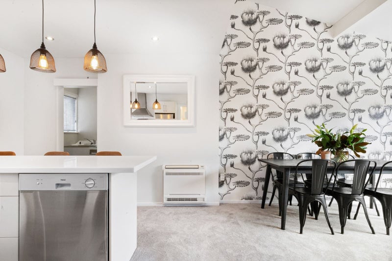 2/42 Gordon Avenue, St Albans, Christchurch - Carousel 1