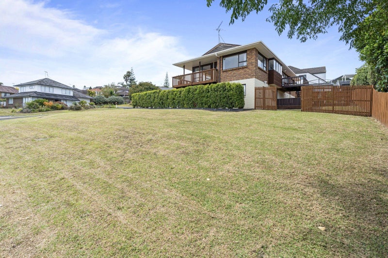 70 Aberfeldy Avenue, Highland Park, Auckland - Carousel 2