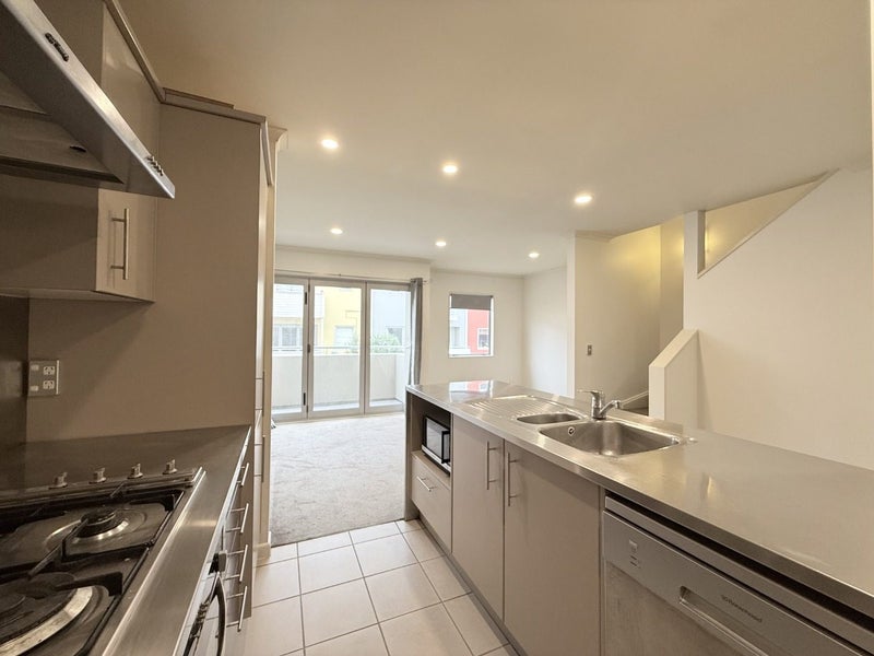 68/305 Evans Bay Parade, Hataitai, Wellington - Carousel 1