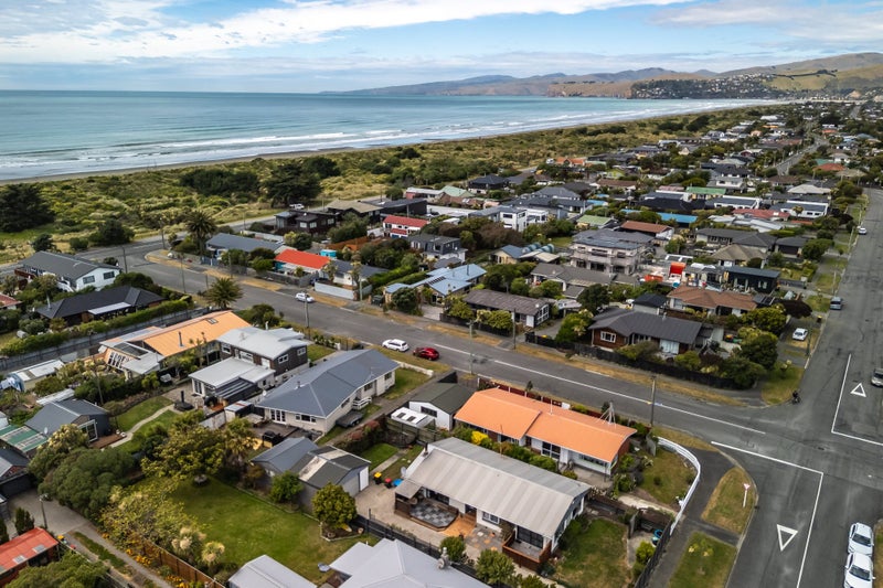 337 Pine Avenue, South New Brighton, Christchurch - Carousel 1