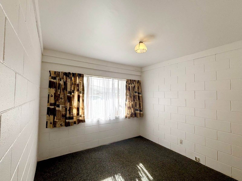 1/151 Farquhar Road, Glendene, Auckland - Carousel 2