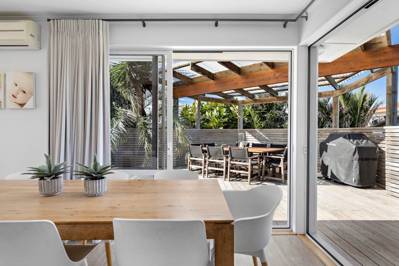 5 Weatherly Road, Torbay, Auckland - Carousel 2