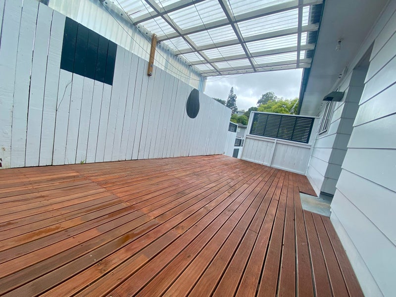 22 Sapphire Place, Bayview, Auckland - Carousel 14