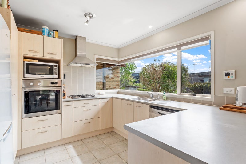 2 Totara Views Drive, Red Beach, Whangaparāoa - Carousel 2