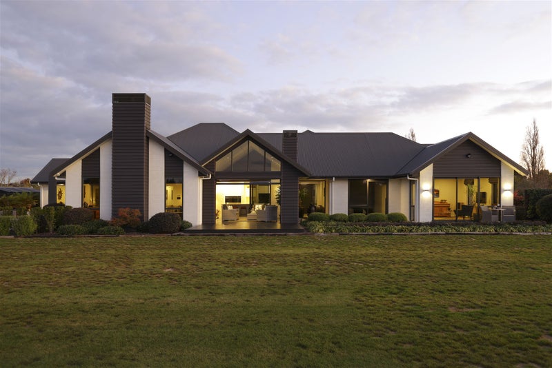 23 Hodge Drive, Tamahere, Hamilton - Carousel 1