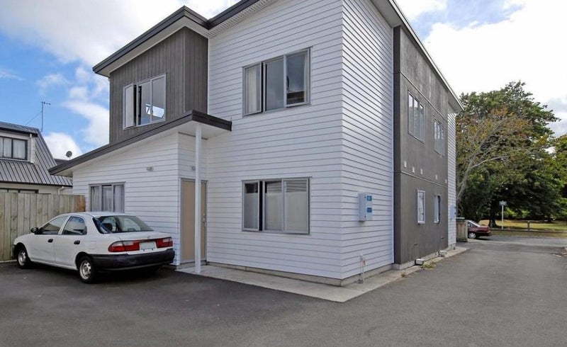 23B Greensboro Street, Hamilton East, Hamilton - Carousel 6