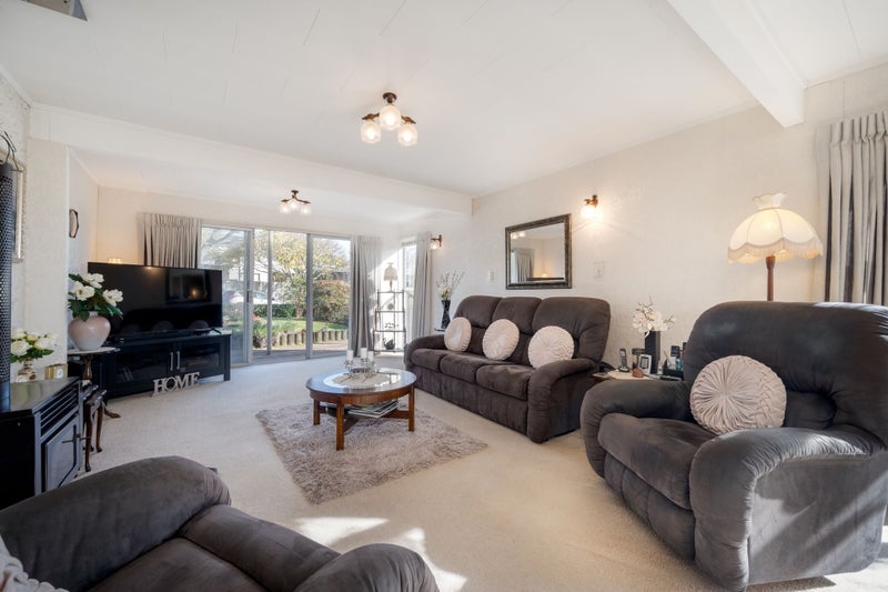 10 Leewood Place, Pakuranga Heights, Auckland - Carousel 2