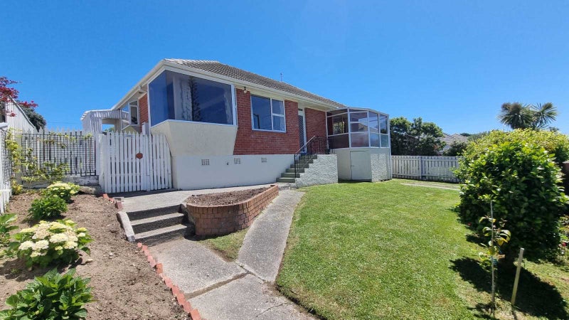 130 Main Road, Titahi Bay, Porirua - Carousel 1