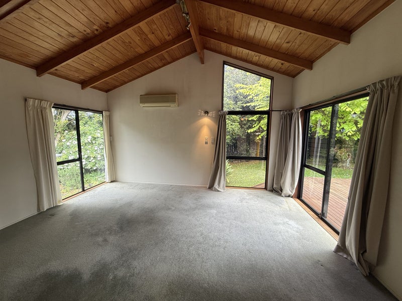 151 Everglade Drive, Totara Heights, Auckland - Carousel 2