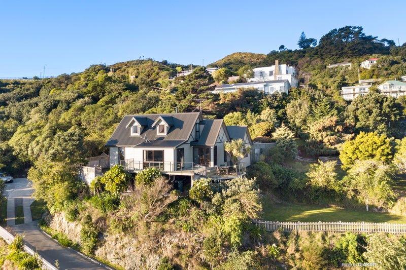 41 Jackson Street, Island Bay, Wellington - Carousel 1