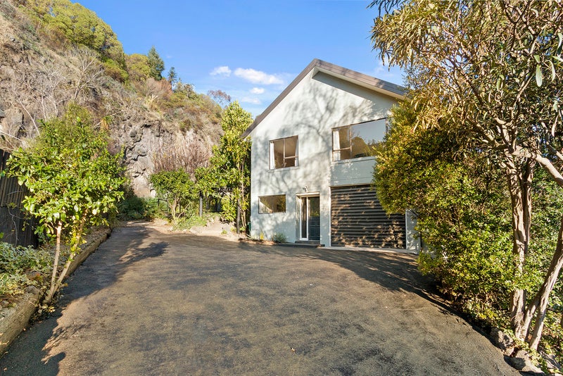 4A Cannon Hill Crescent, Mount Pleasant, Christchurch - Carousel 1