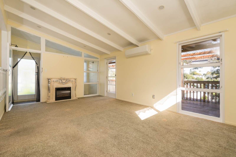 3 Pavola Grove, Glenfield, Auckland - Carousel 2