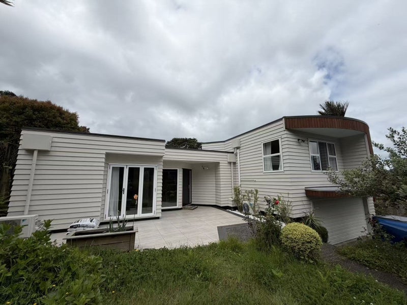 124 Pemberton Avenue, Bayview, Auckland - Carousel 1