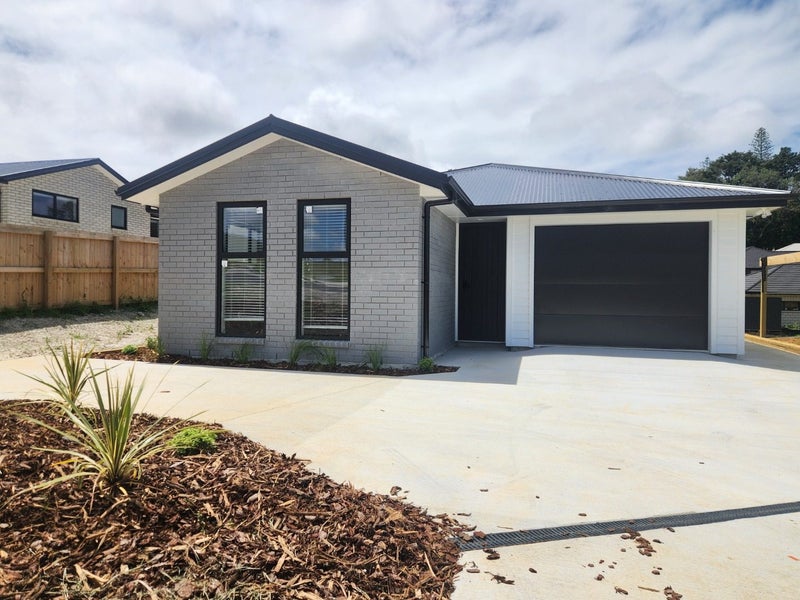 26 Royal Saint Annes Drive, Te Kamo, Whangārei - Carousel 2