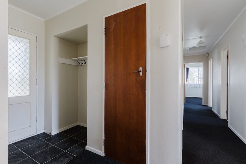 32 Robinson Crescent, Westbrook, Palmerston North - Carousel 2