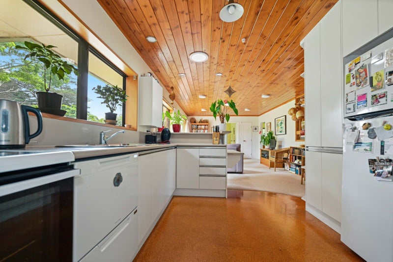 30 Rutherford Street, Chedworth, Hamilton - Carousel 2