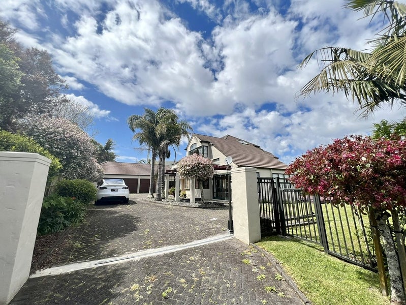 45 Manor Park, Sunnyhills, Auckland - Carousel 2