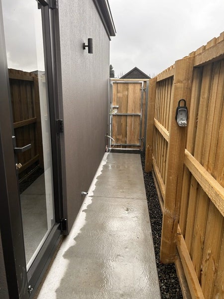 20 Borthwick Street, Belfast, Christchurch - Carousel 17