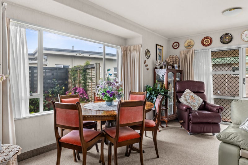 3/2 Anzac Avenue, Onekawa, Napier - Carousel 2