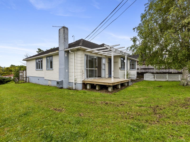 12 Pembroke Street, Westown, New Plymouth - Carousel 26