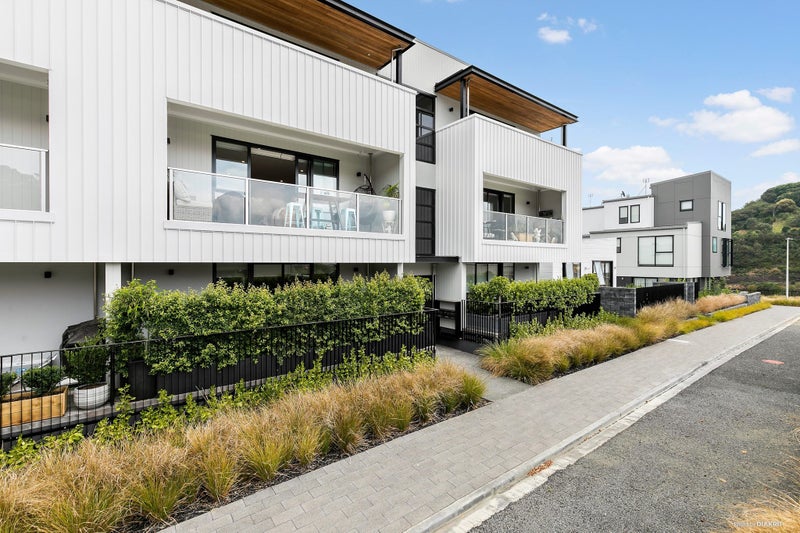 102/987 Mount Eden Road, Three Kings, Auckland - Carousel 2
