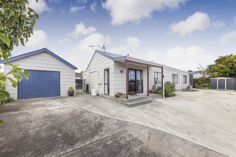 7 Willowstream Grove, Cloverlea, Palmerston North - Carousel 1