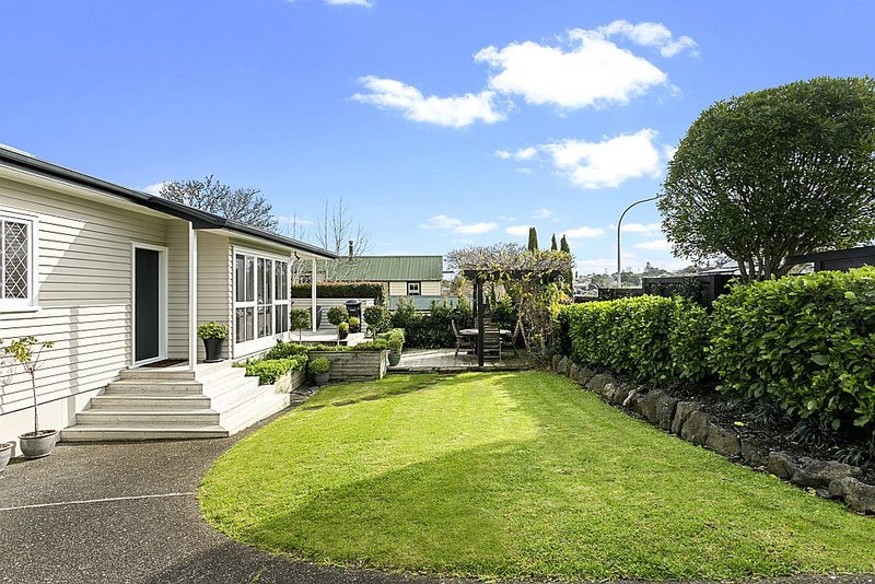 1/30 Abercrombie Street, Howick, Auckland - Carousel 2