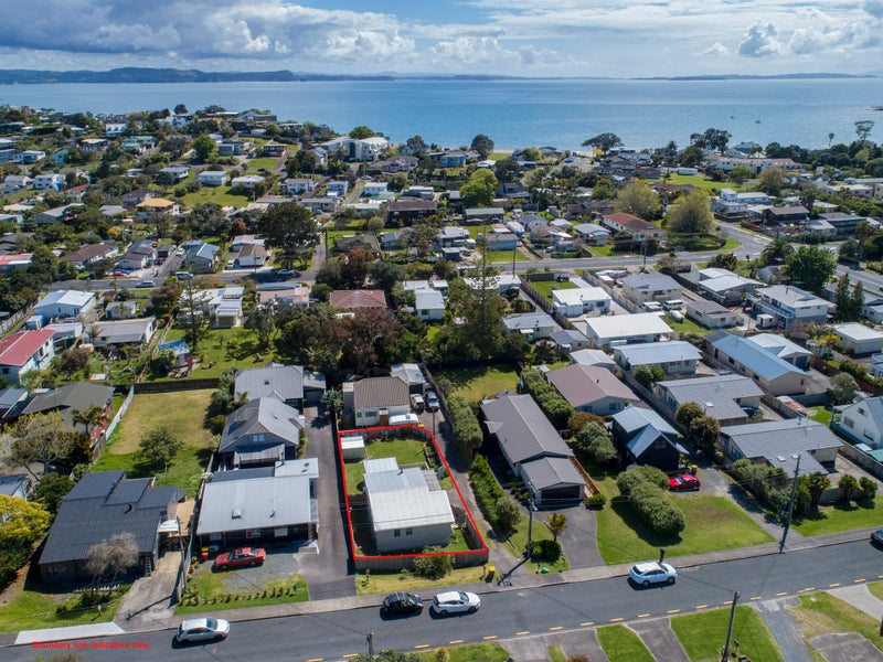 30 Holiday Road, Stanmore Bay, Whangaparaoa - Carousel 1
