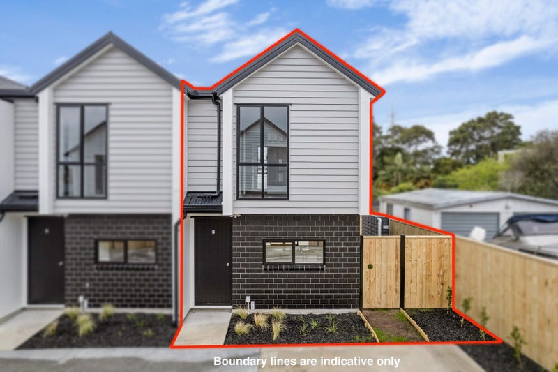 66E Royal View Road, Te Atatu South, Auckland - Carousel 1