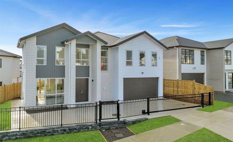 2 Uru Drive, Flat Bush, Auckland - Carousel 1