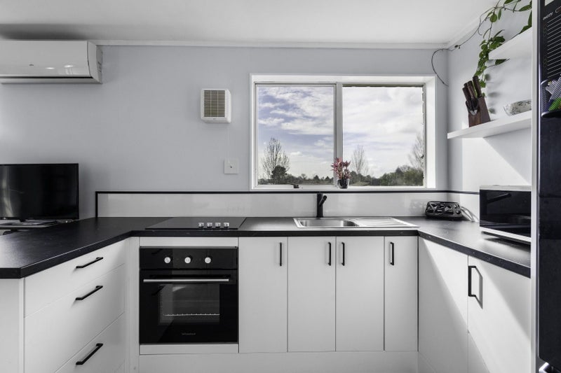 73A Tuhikaramea Road, Dinsdale, Hamilton - Carousel 2