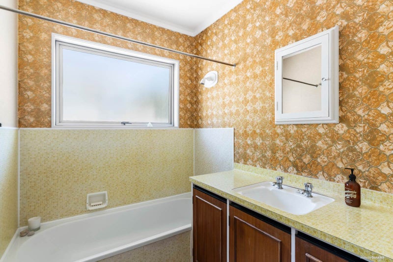 1/12 Houghton Street, Meadowbank, Auckland - Carousel 1