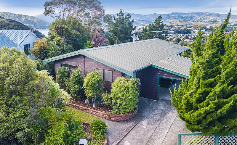 15 The Yardarm, Whitby, Porirua - Carousel 1